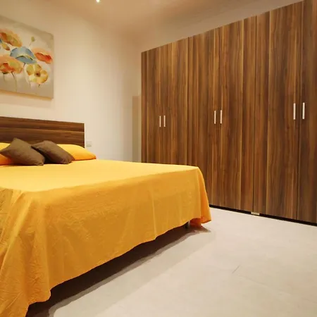2 Bedroom Maisonette In Bugibba, St. Pauls Bay * St Paul's Bay